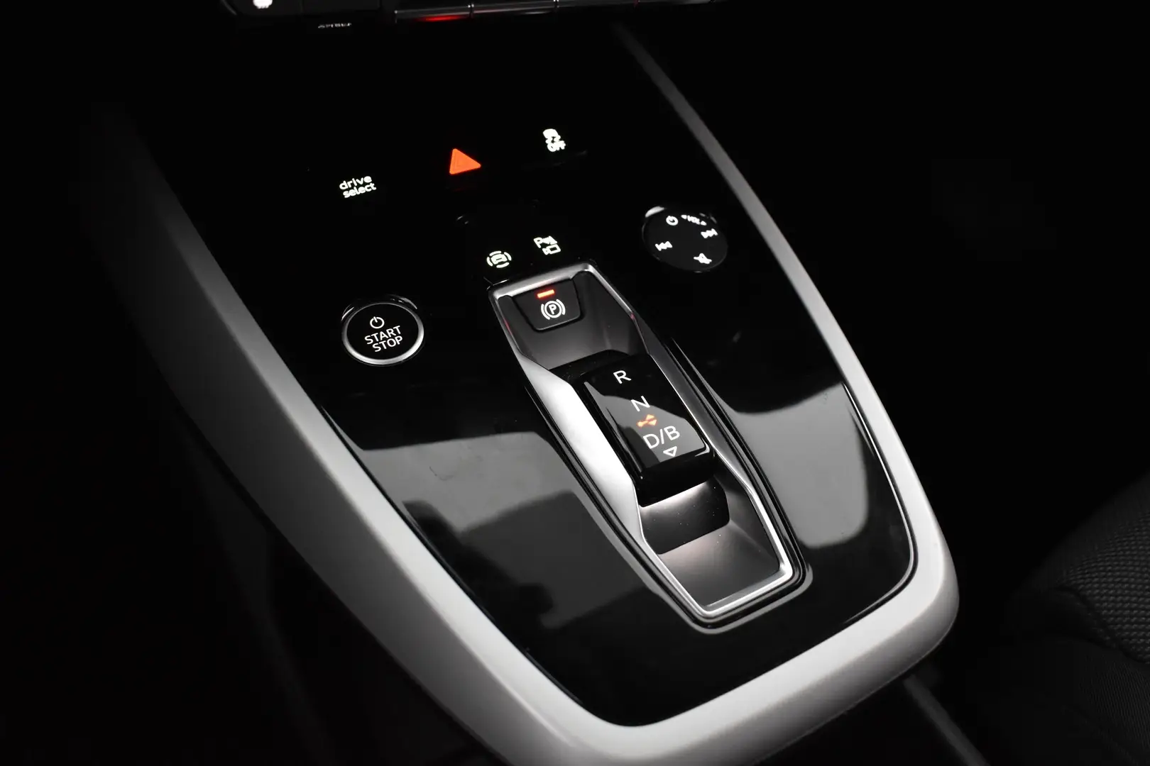 Car Image - 18DJAGNv3rSYqBkniSjbZa