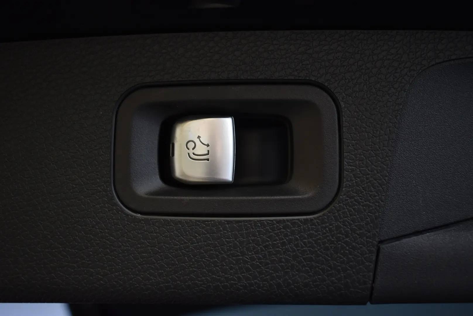 Car Image - 4TrZY1HNbcJzVWGXJt6sdn