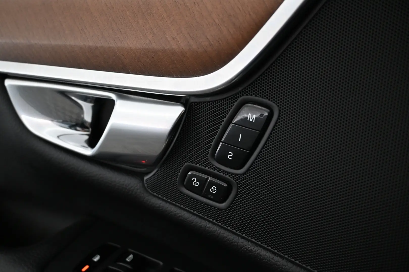 Car Image - 2k5BfeE3dt11duGQhQEwHJ
