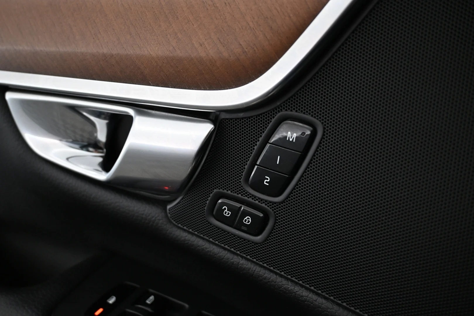 Car Image - 2k5BfeE3dt11duGQhQEwHJ