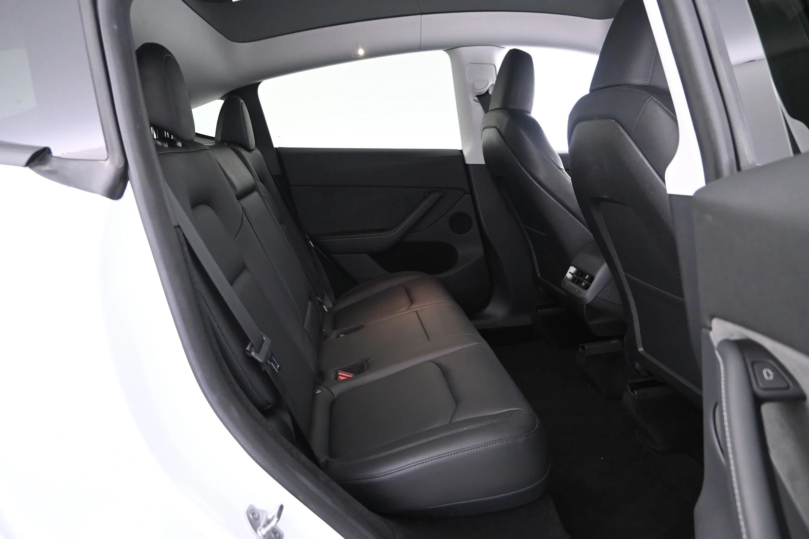 Car Image - 1NgVQUydX87jiTqcHfUGWY