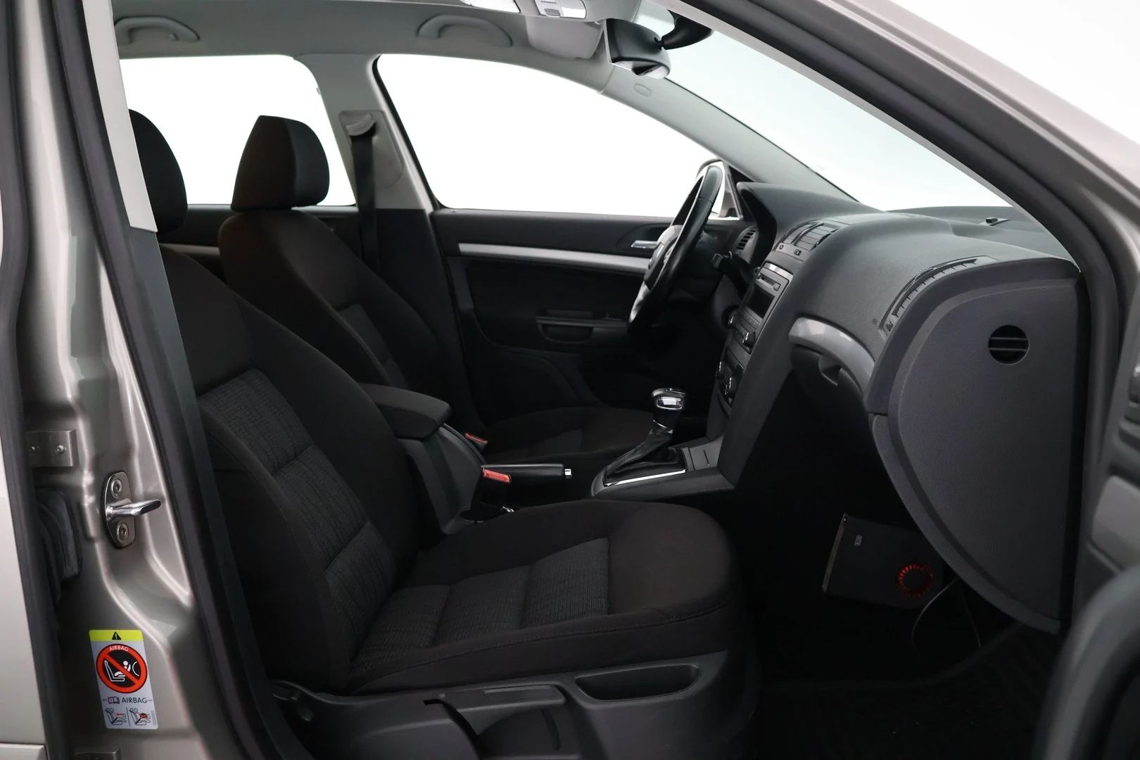 Car Image - 11ADJBluxRuiZcgCdOpdKH
