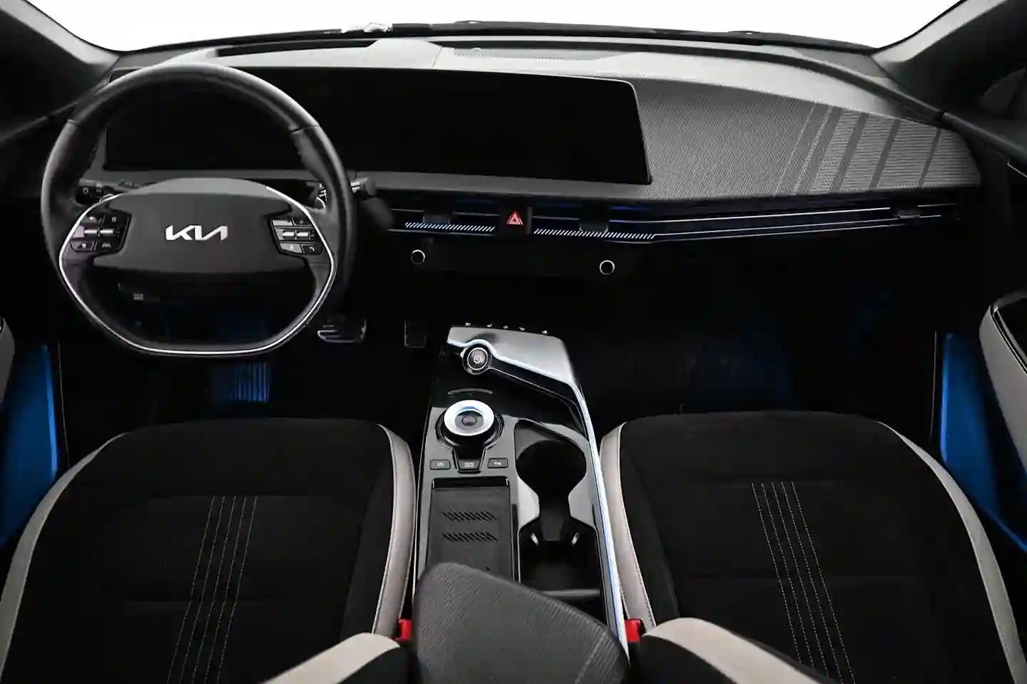 Car Image - Sb2rjwvvgdJKNOh6cyHUV