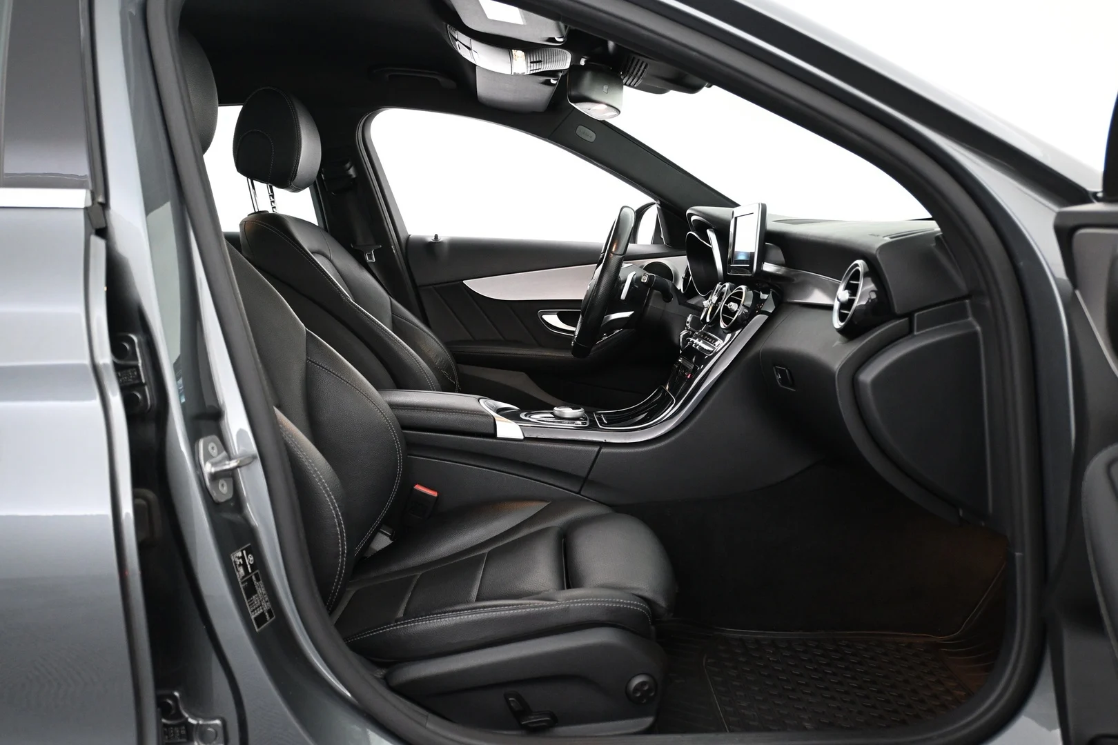 Car Image - 2hHrXcLahSCigf4yiGwEgm