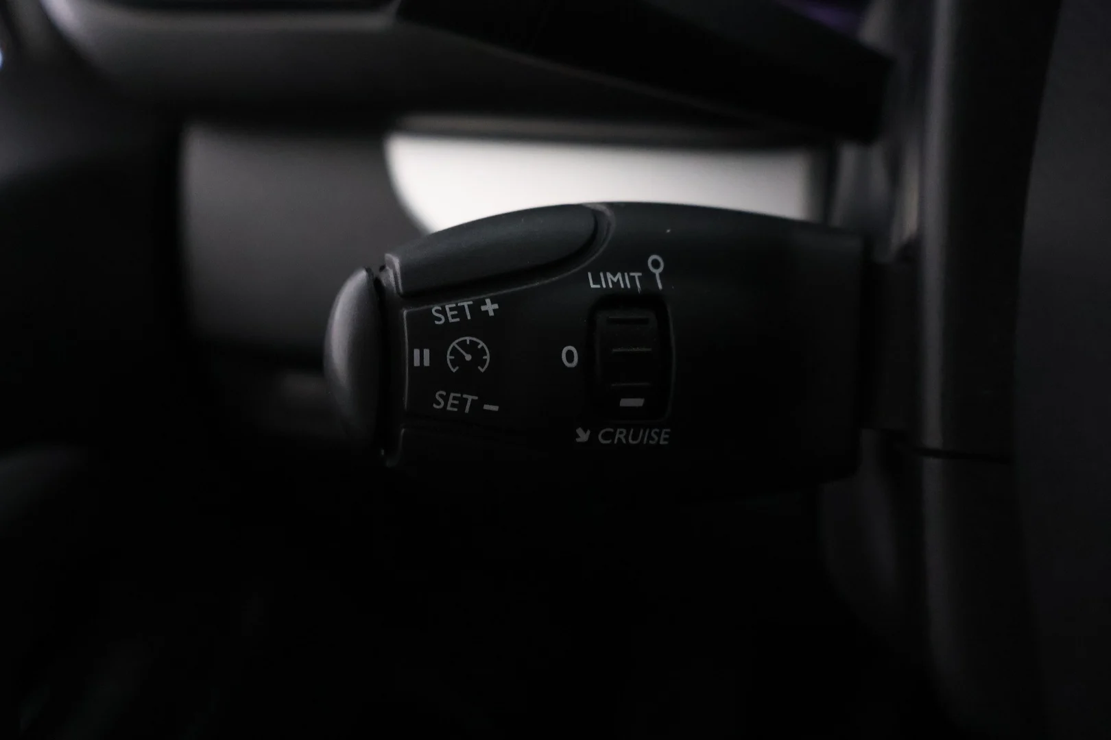 Car Image - 4HZOZ0AwvvuTQZpOAMG9Zb