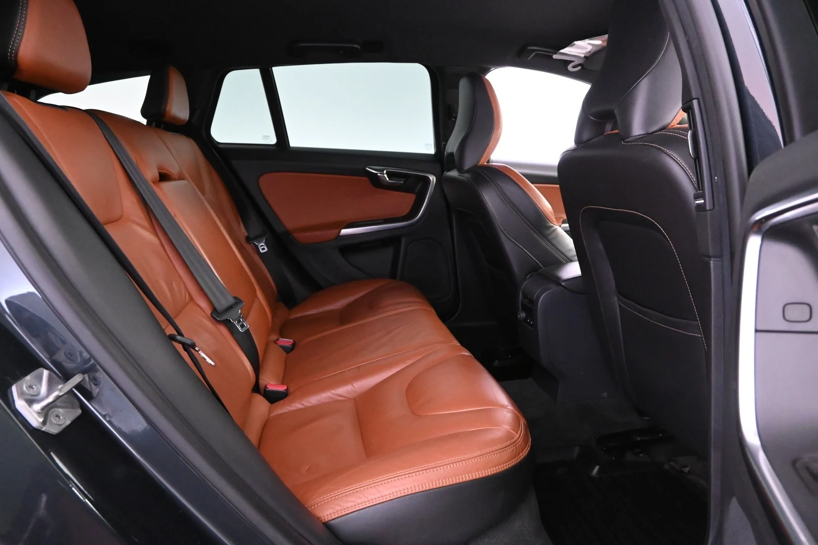 Car Image - 4VnprWJ8kZaOUMlD1o24vL