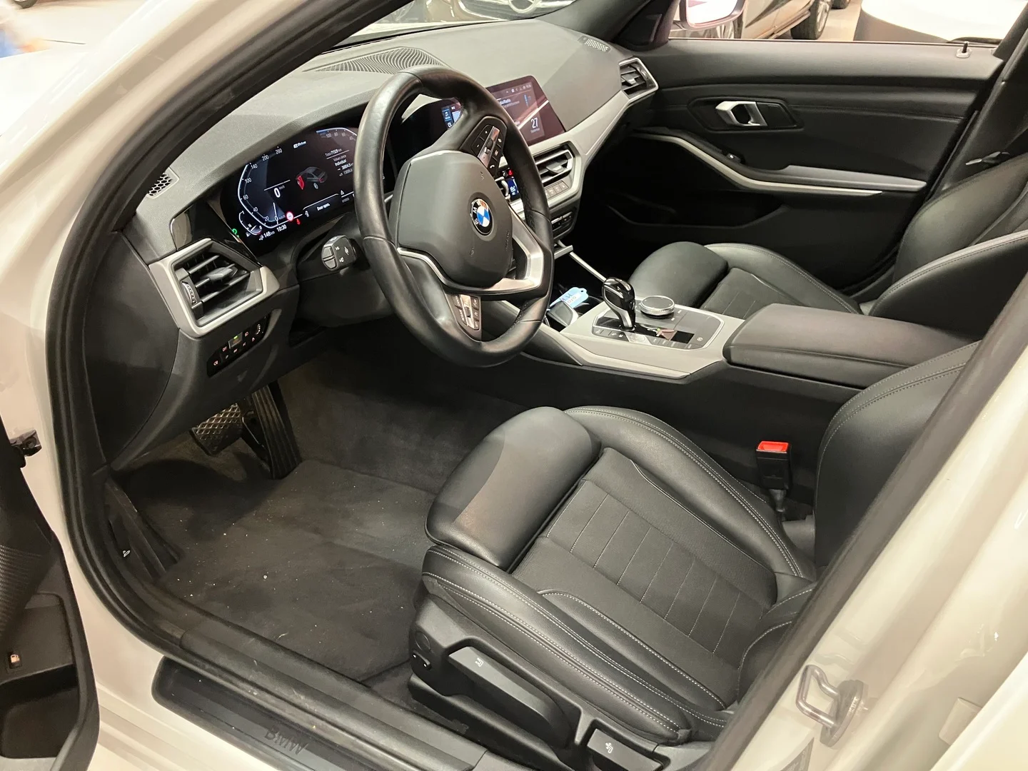 Car Image - rdIcyOH5Vp1GdKrd9YOsN