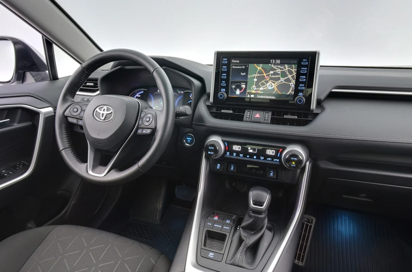 Car Image - 2YMyamGZWyl7HTgTlhQqxC