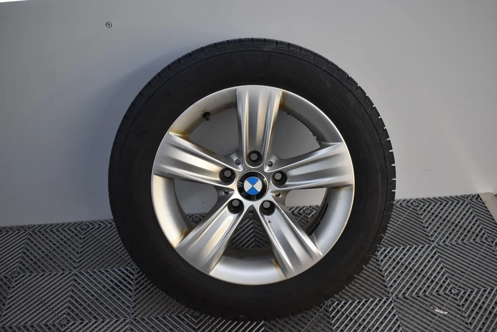 Car Image - 5Zqh14LZB2jTO84X7lRbx7