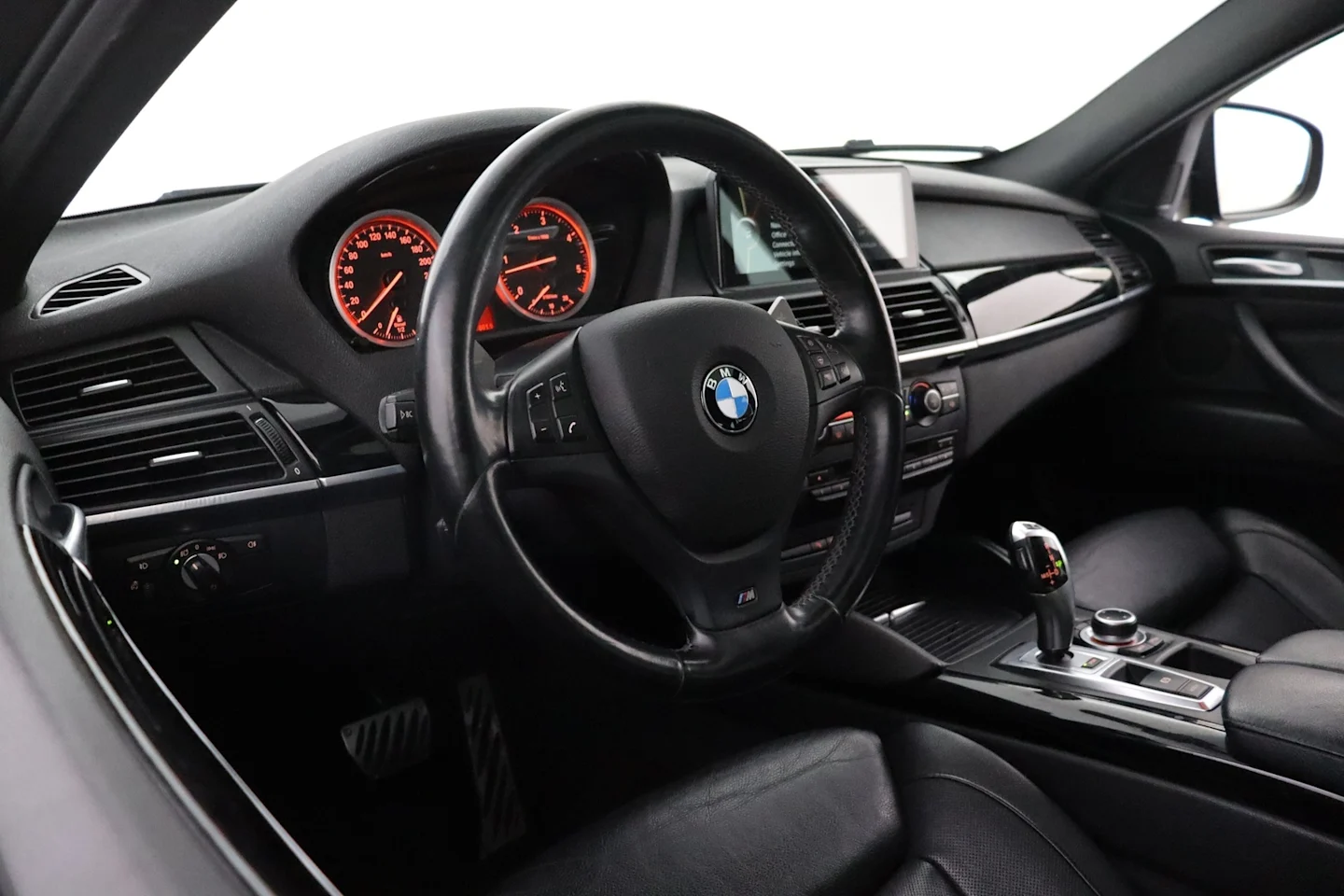Car Image - 18ZJARyWpLz29zEtYC3AUK
