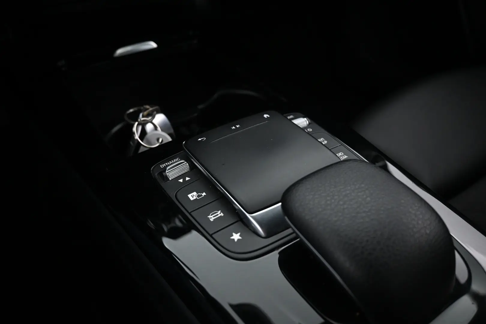 Car Image - 2oSxwDPMcXsTfHhdlvKirn