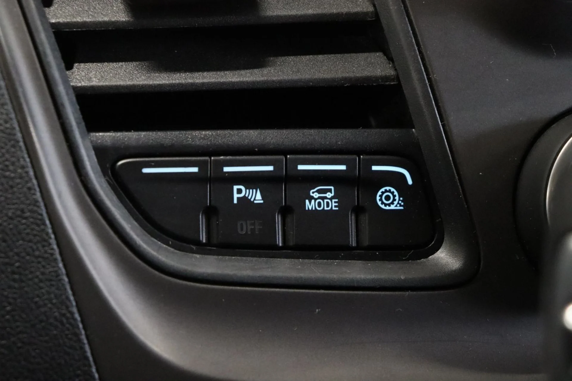Car Image - 4JOoXe4PN1LZzxpXZHTBU0