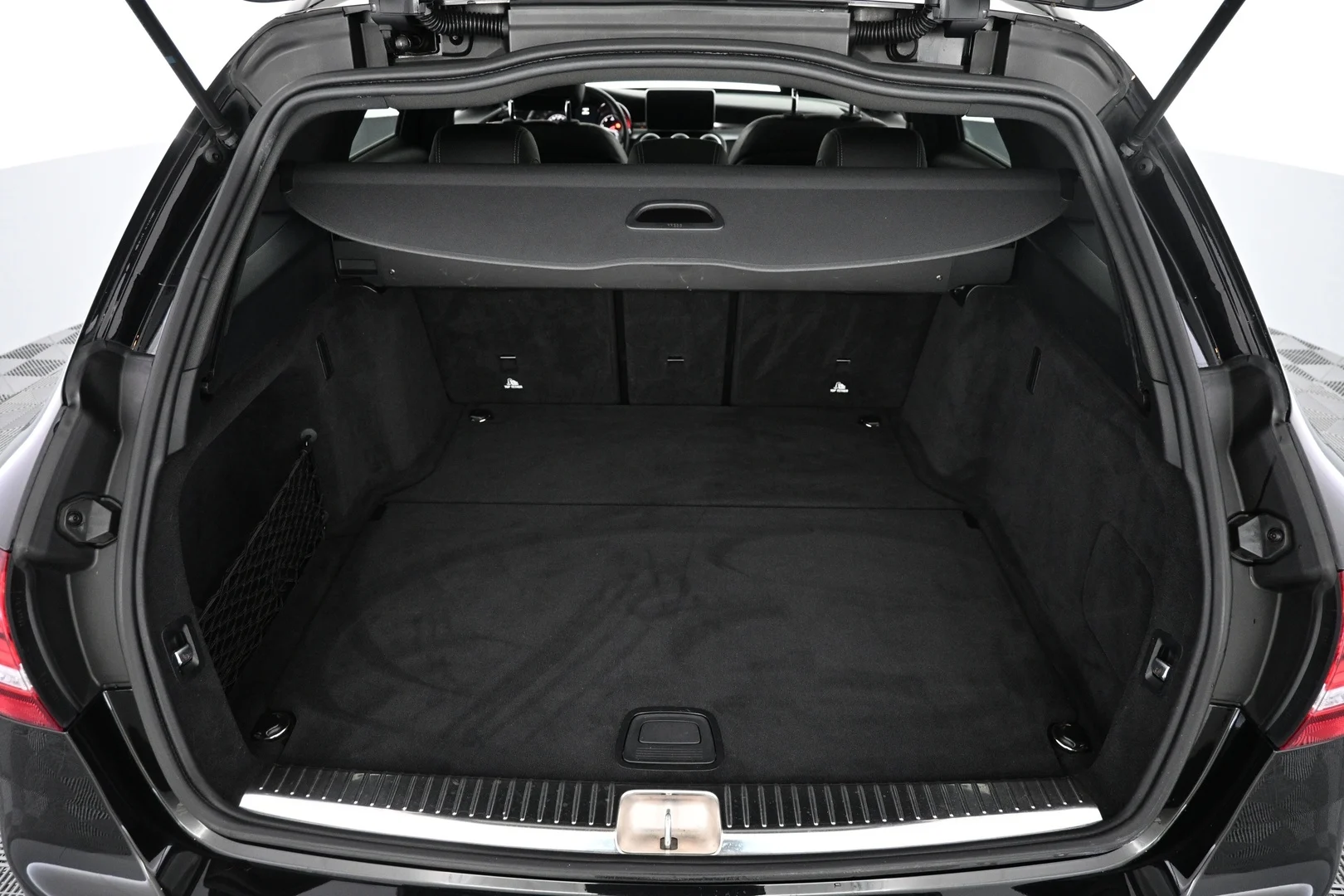 Car Image - 6xWnvwLnr8pyOyTXF0jr0C