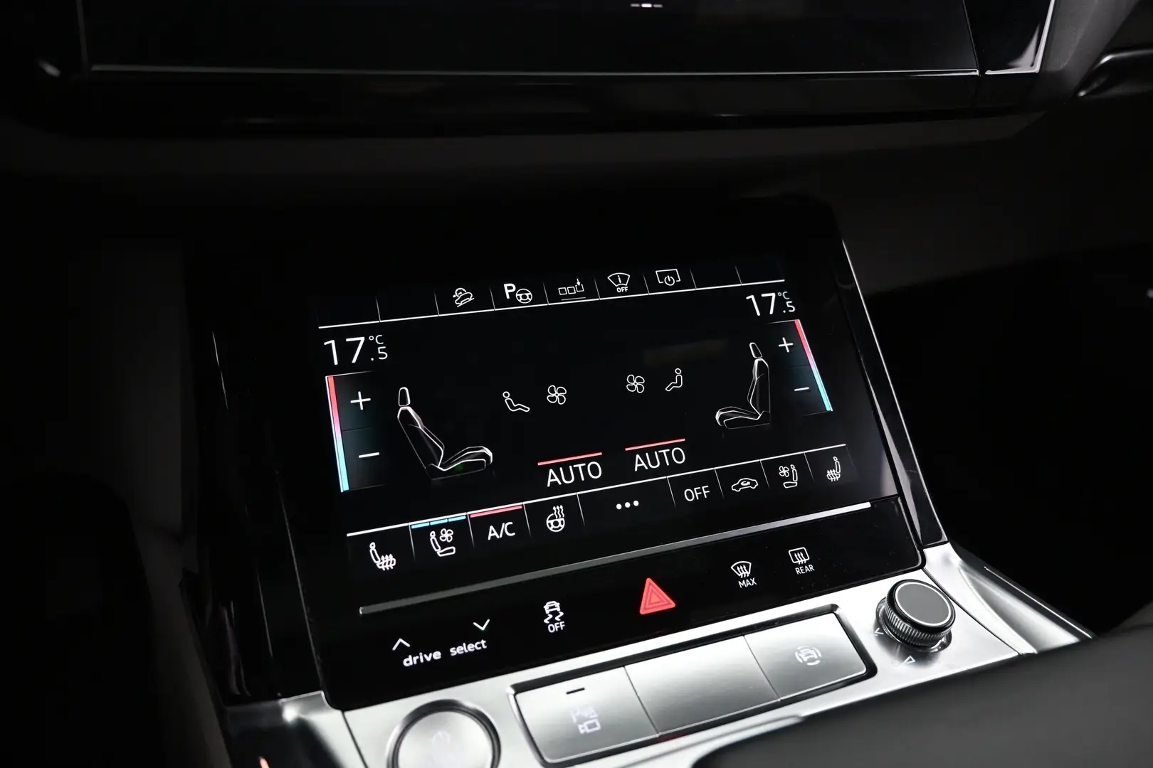 Car Image - 5tI86P4IYCglB5Gz8T0IeF