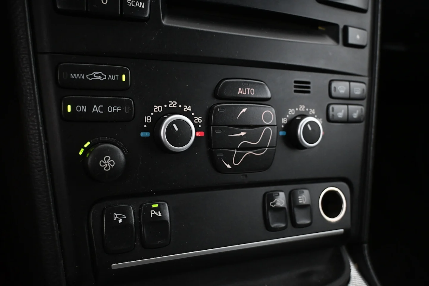 Car Image - 6uf9zfbkfCQLyna7sSGQId