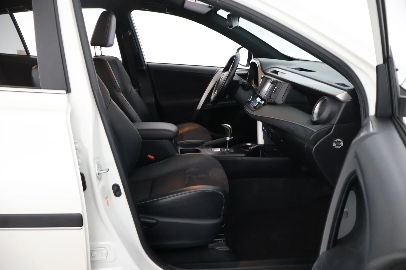 Car Image - 36V0vPAa9UmnYlAErTnEcO