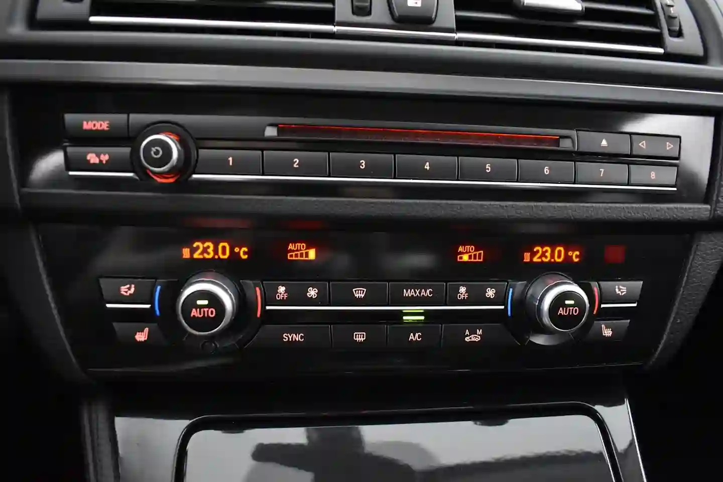 Car Image - 01n3Ufcpa87r0x8paqvRWY