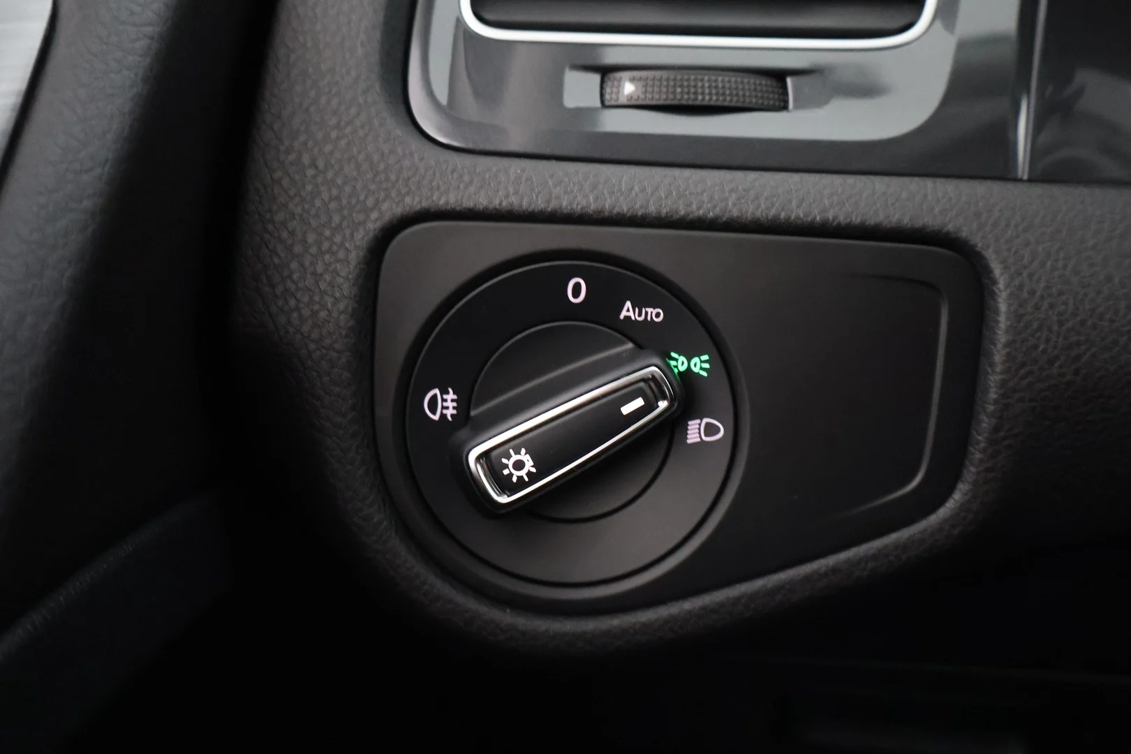 Car Image - 3PUVgrPcMiEPAXT110xNHr