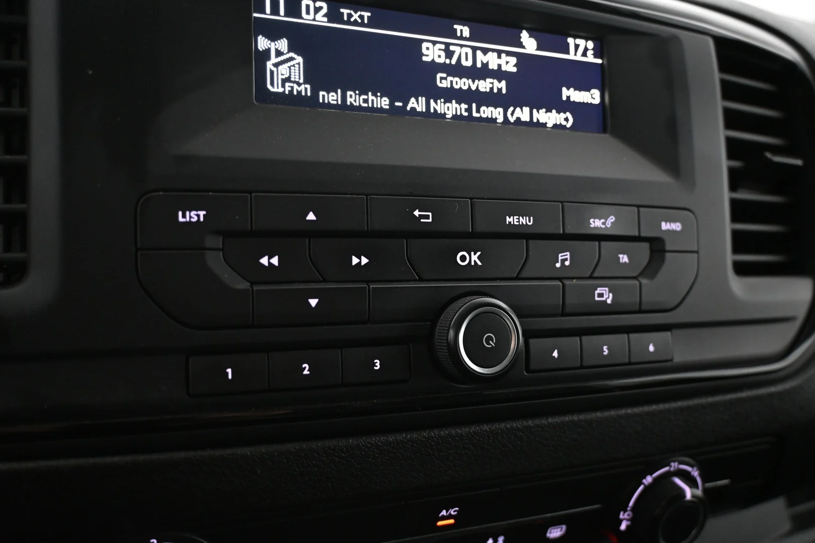 Car Image - 25YwaRFCEkX7Q92jW18U8I