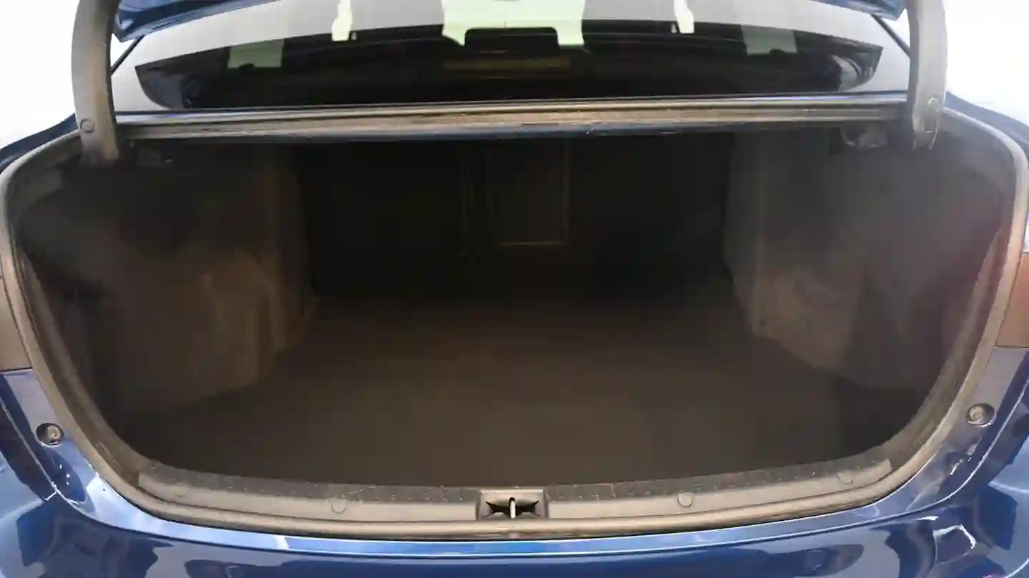 Car Image - YhyB1uoiFMYNInVMhcEDE