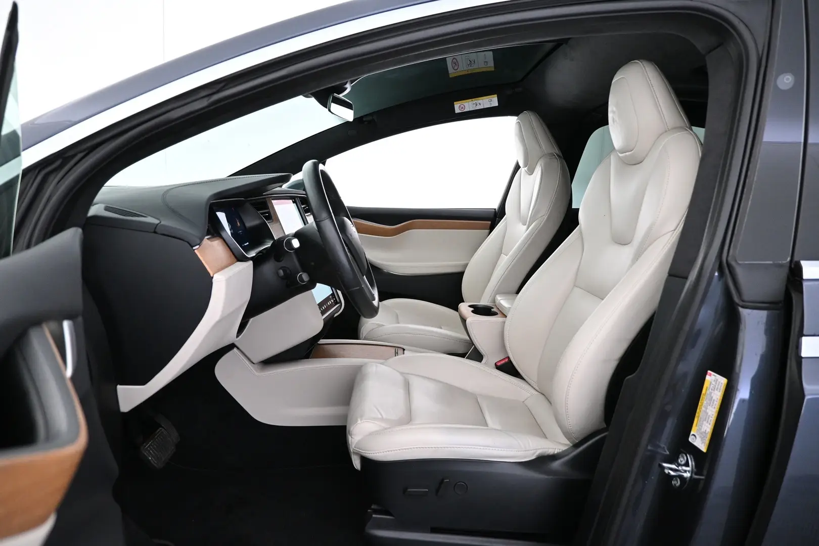 Car Image - 6071JXdJn50XHSvHLWEOq8