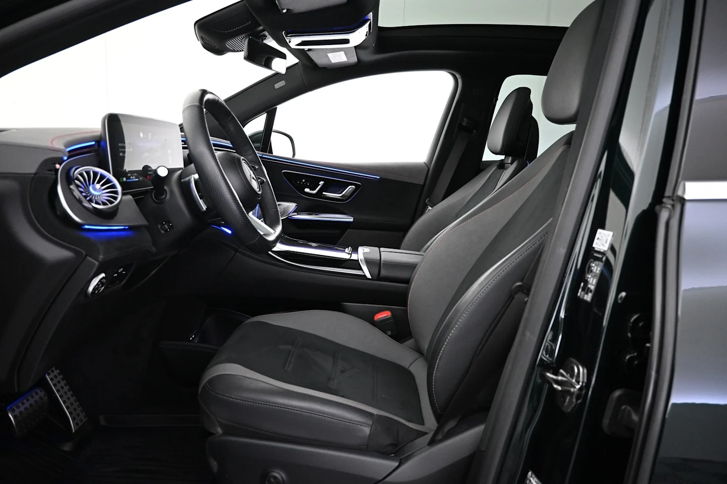 Car Image - 7r9IEPb7YRsH2MPAWavtYF
