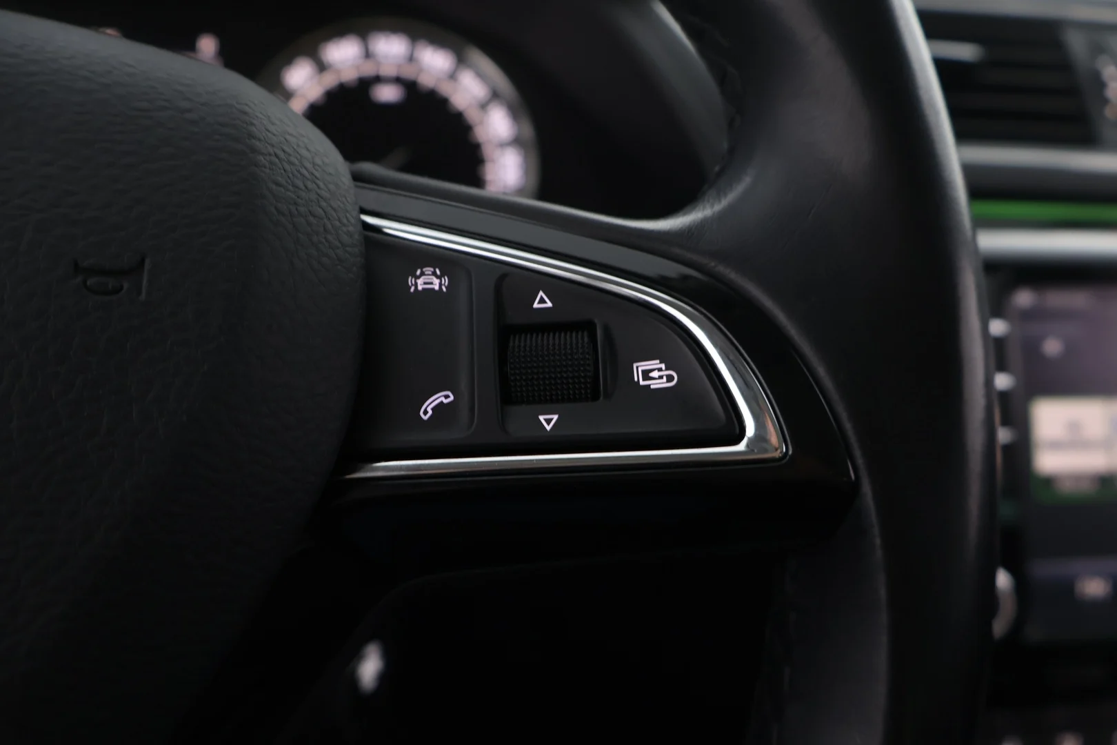 Car Image - 7i1J7vyGF02N9qBxZwgzNO