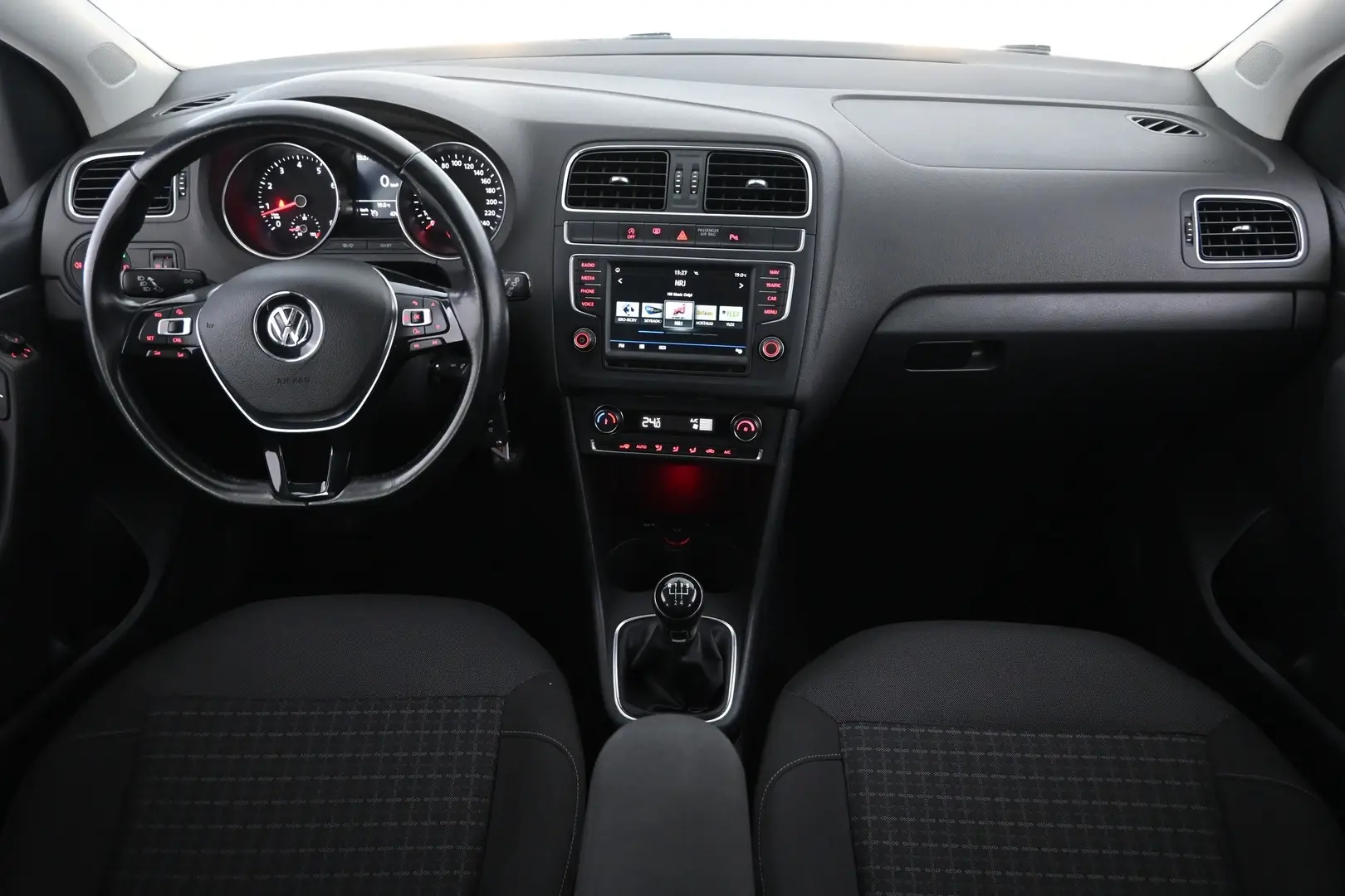Car Image - 3Cv8vD8qEp9RQxSbxDk5xf