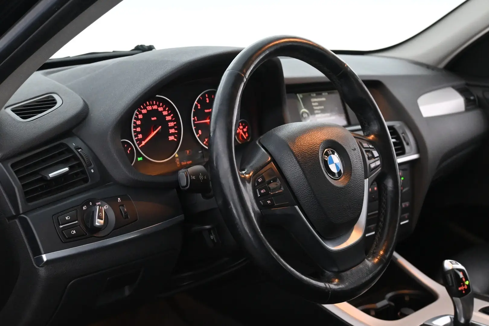 Car Image - 10bAIL8Ms3m7em7NHcRpCt