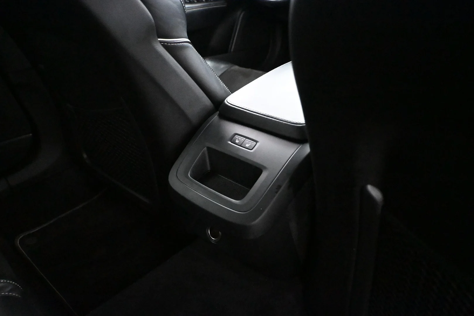 Car Image - 2U6a0RfKYqwhbjYHAMFI5S