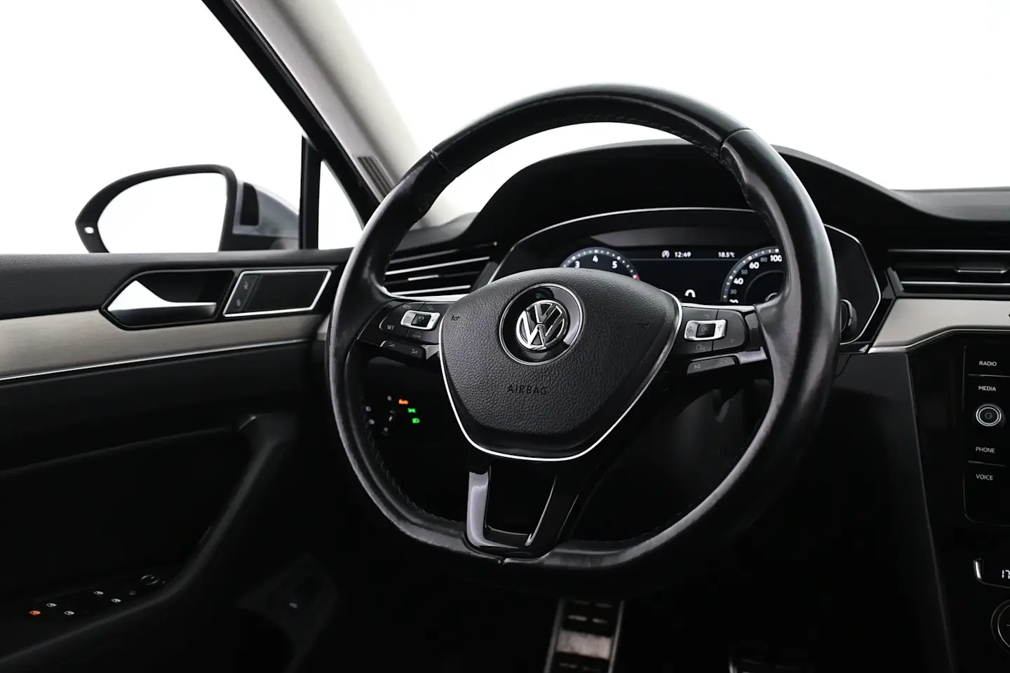 Car Image - 1FBi9mCdycl7sjD6C6FxyT