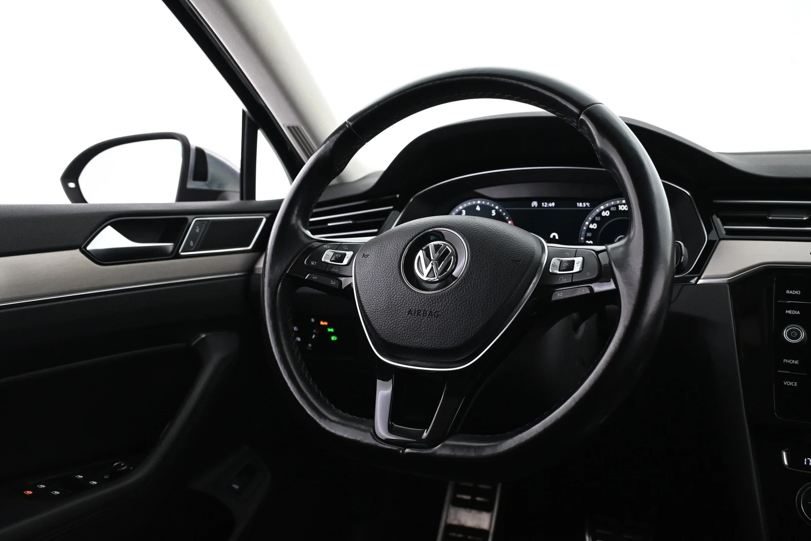 Car Image - 1FBi9mCdycl7sjD6C6FxyT