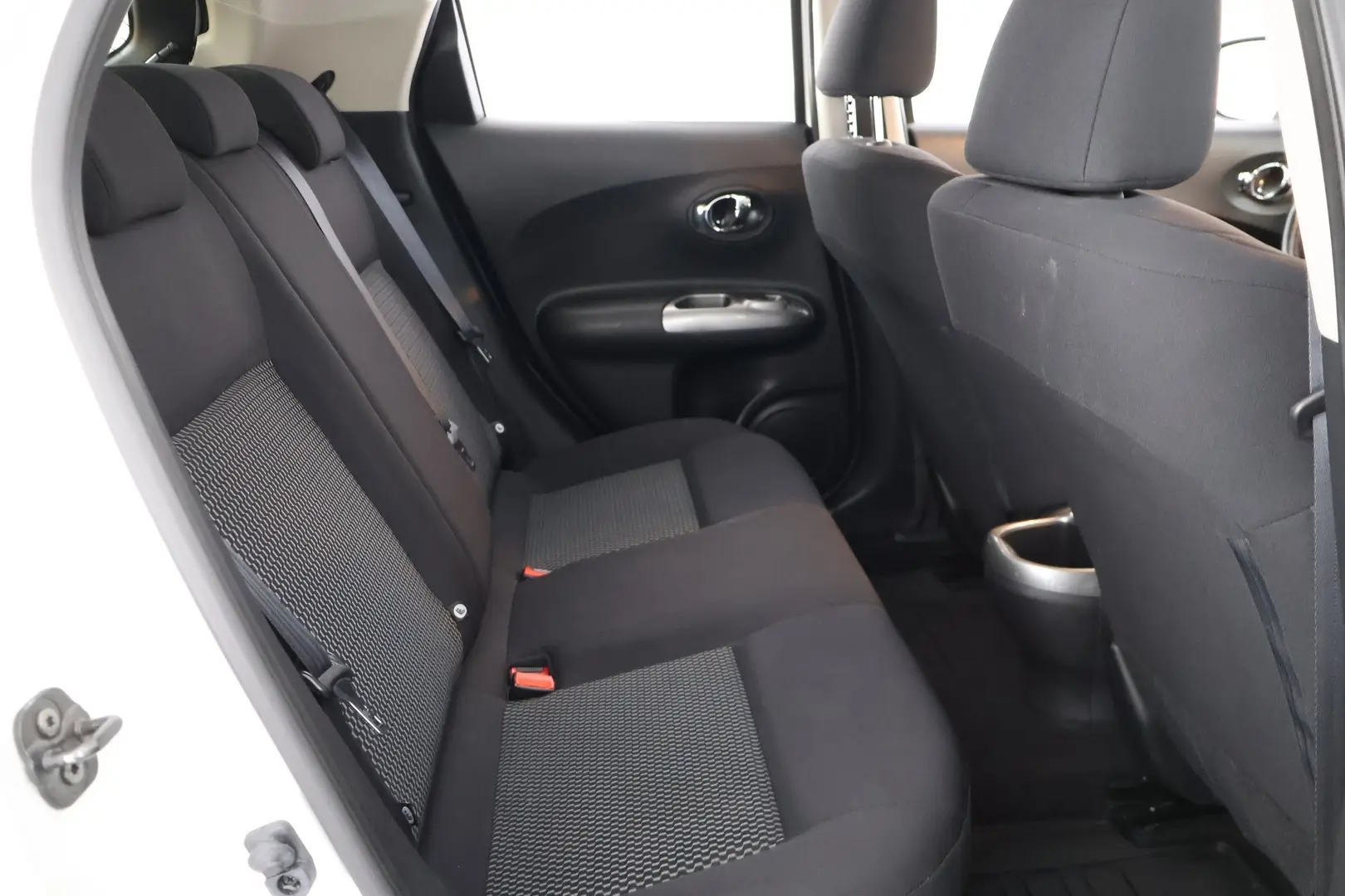 Car Image - 7MznnQQ2392VgoANsmHUpP