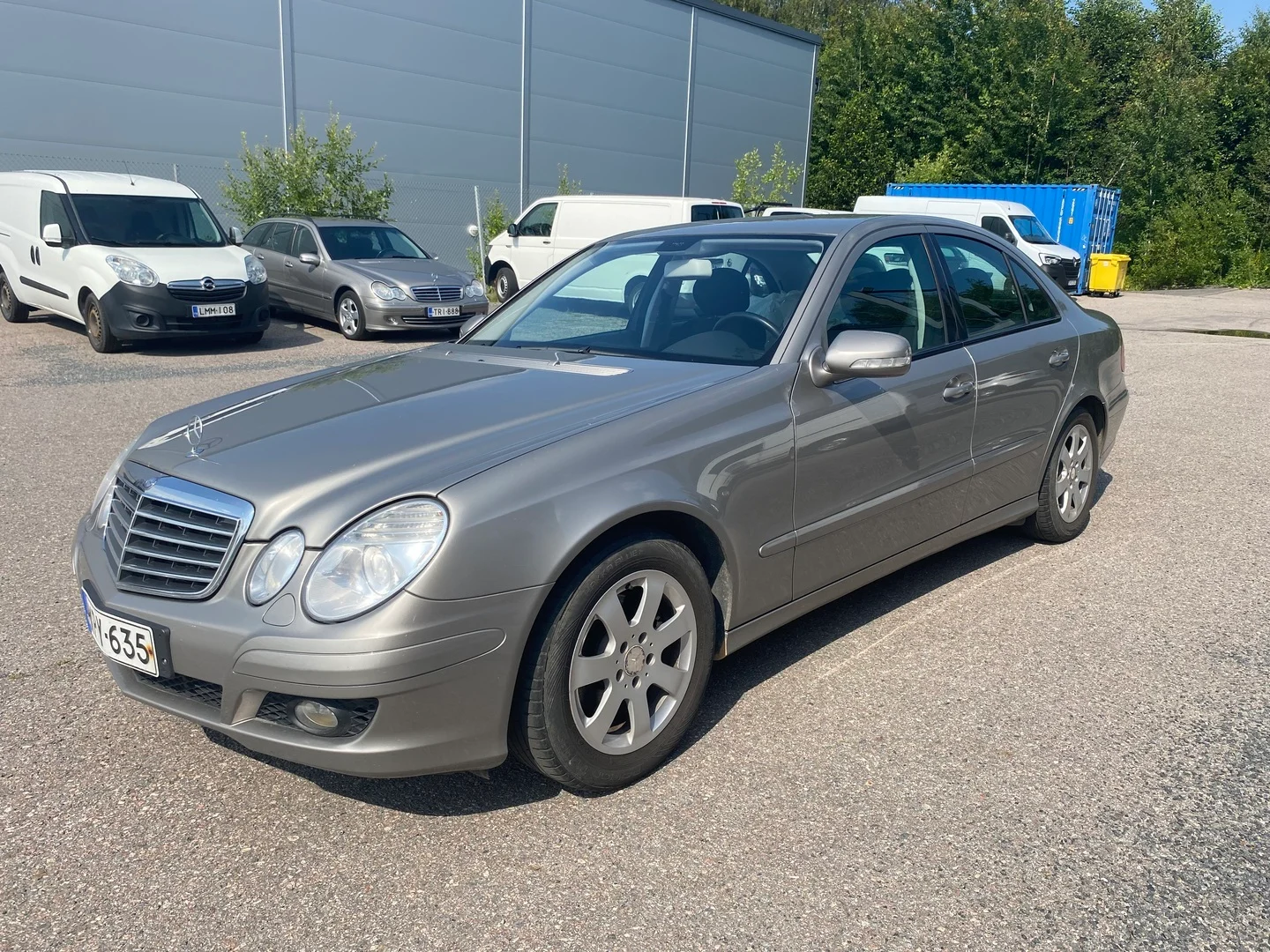 Car Image - NpEskrZLgz98jsQiqu9lS