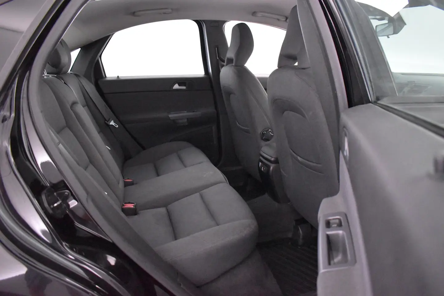 Car Image - l26cw1Ixj35FJpzJZbwkL
