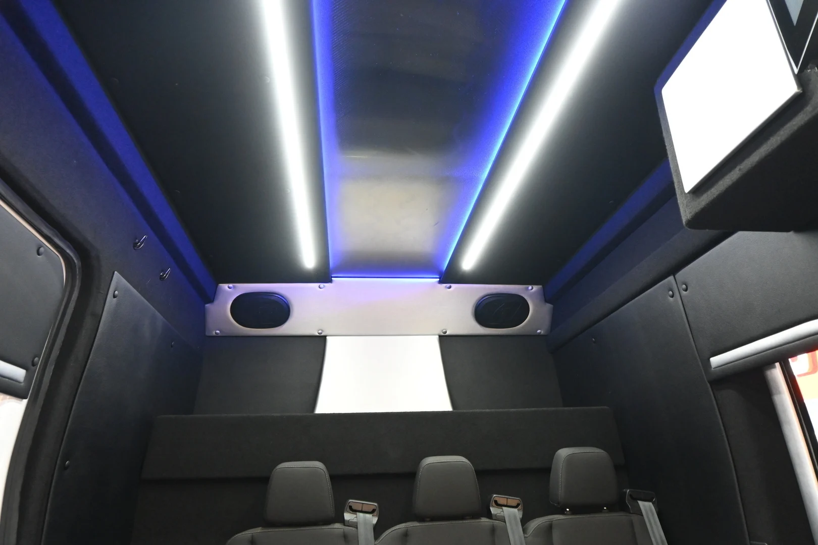 Car Image - 71YmdMi81vc3R54V2usQS