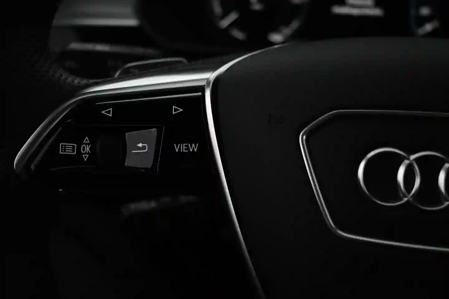 Car Image - 6Wzo2tKxZY8vx8dNzqxMYz