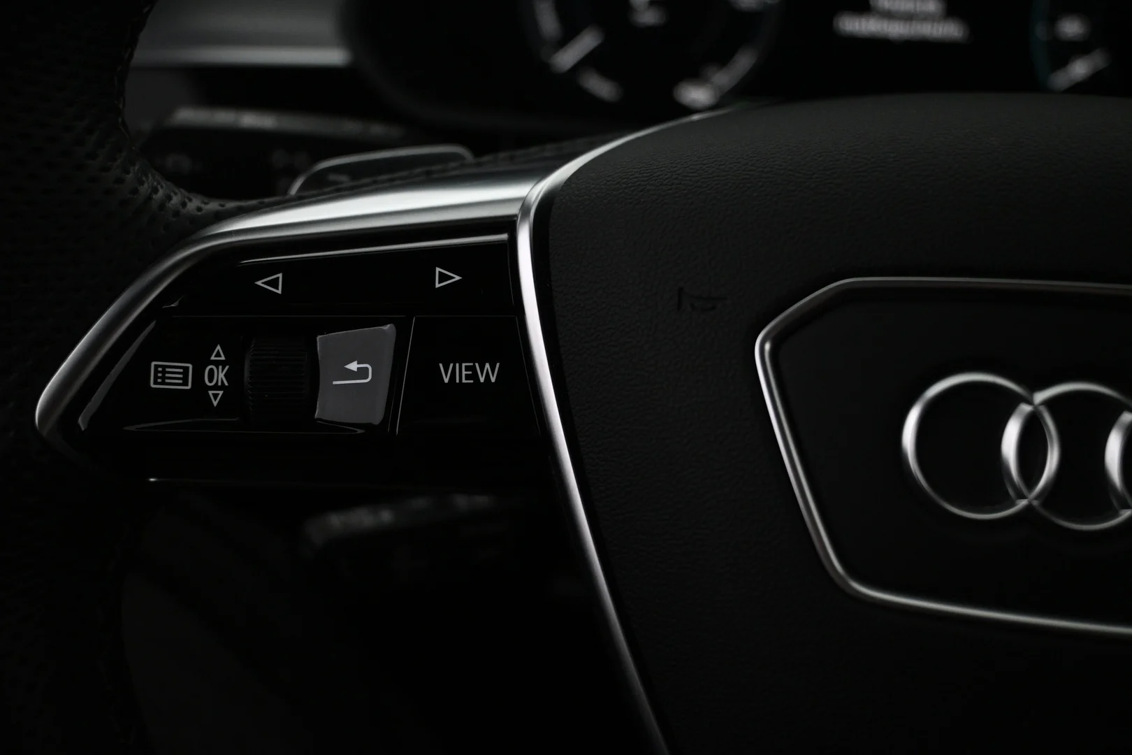 Car Image - 6Wzo2tKxZY8vx8dNzqxMYz