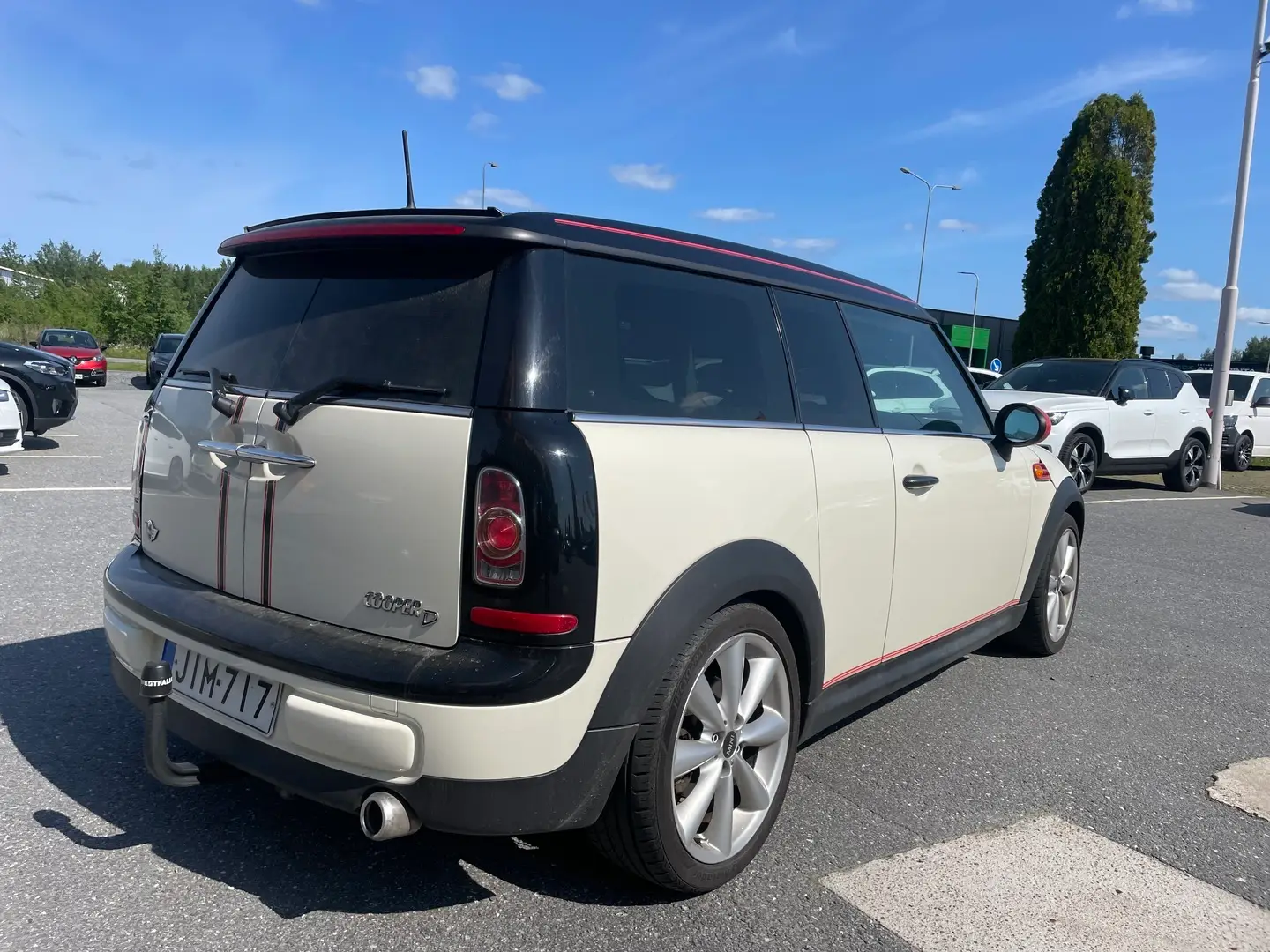 Car Image - 315y8D2ueCCfeQAVkhix1W