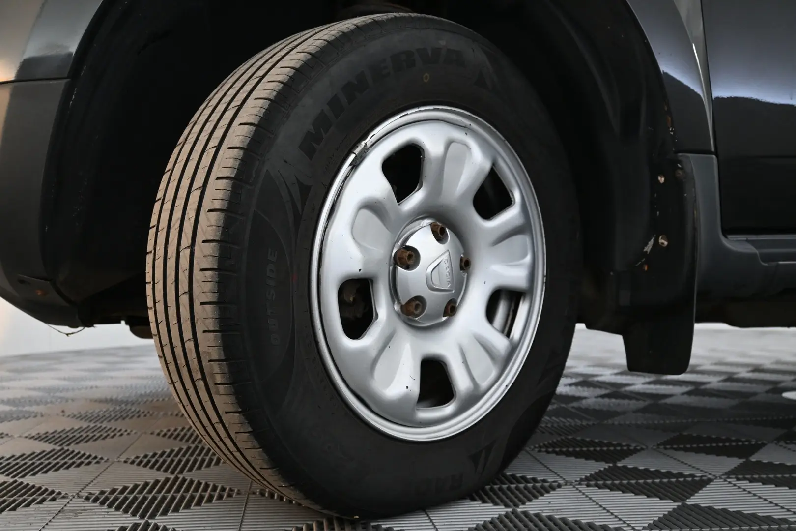 Car Image - FH0xSYGWIhjmWGdmv5fL2