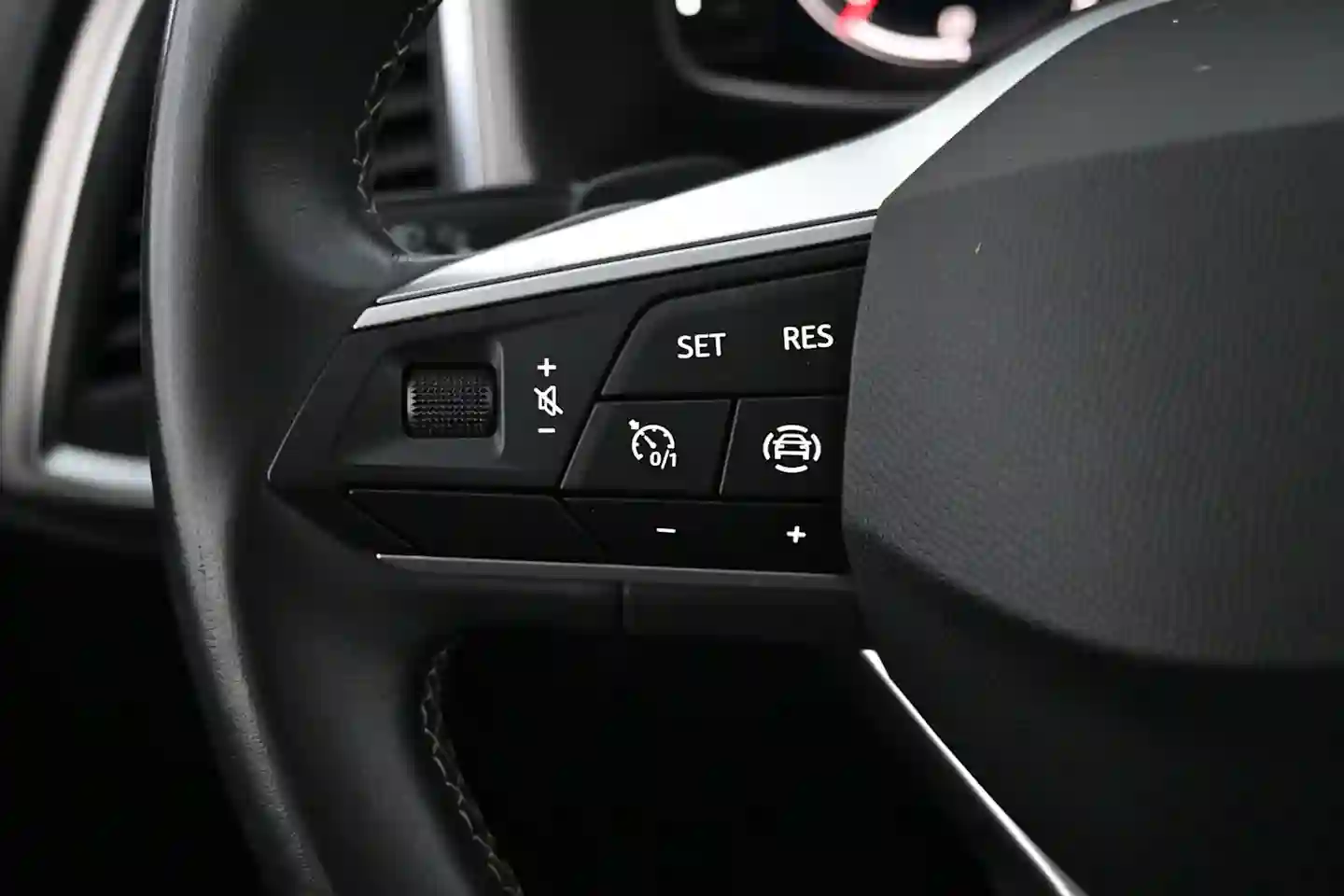 Car Image - 1rxlhw3DyJgJSVfHUxunoy