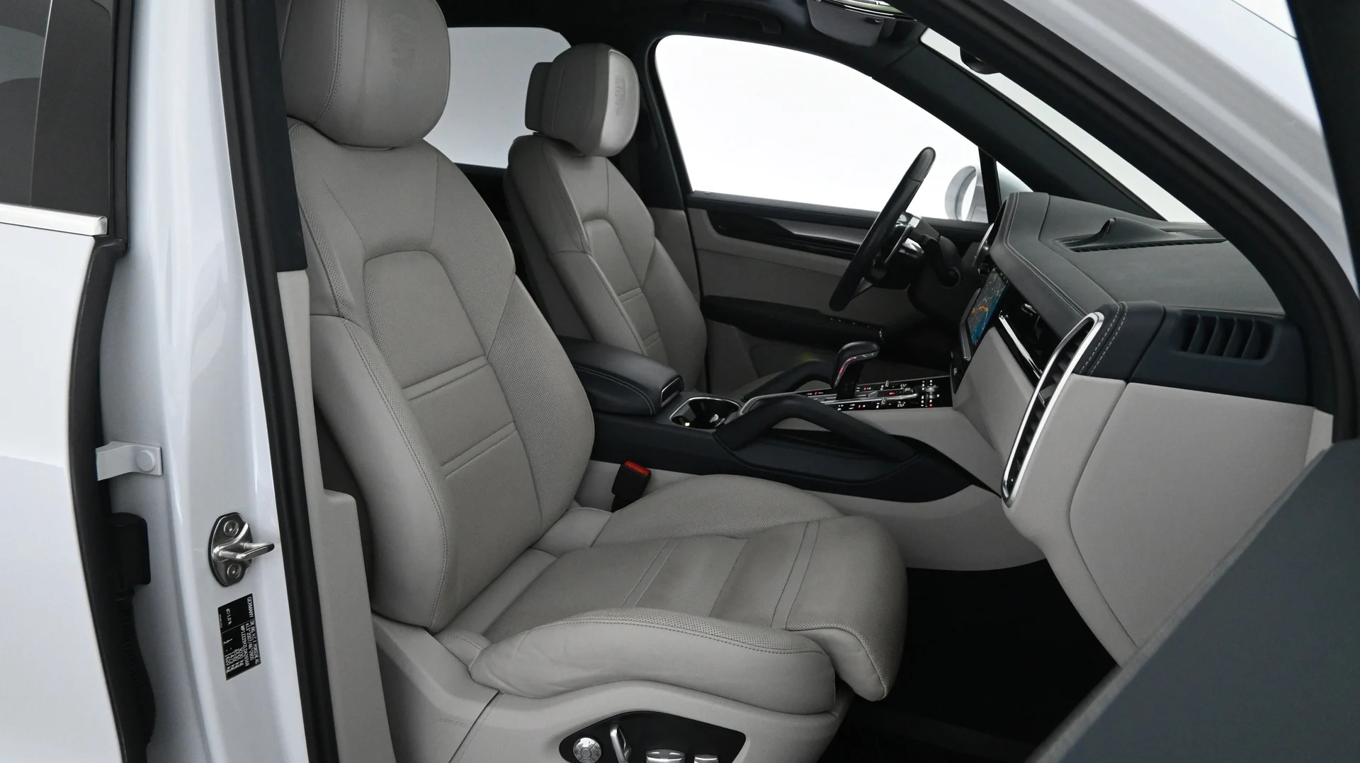 Car Image - 78hpdV7HFBk9dsNWwEwOAY