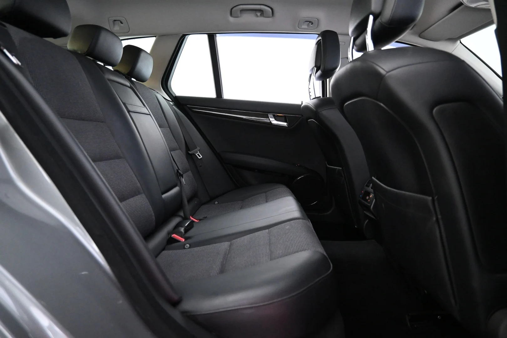 Car Image - 1ZM6sRaNxKABA1Ia3AZsdp