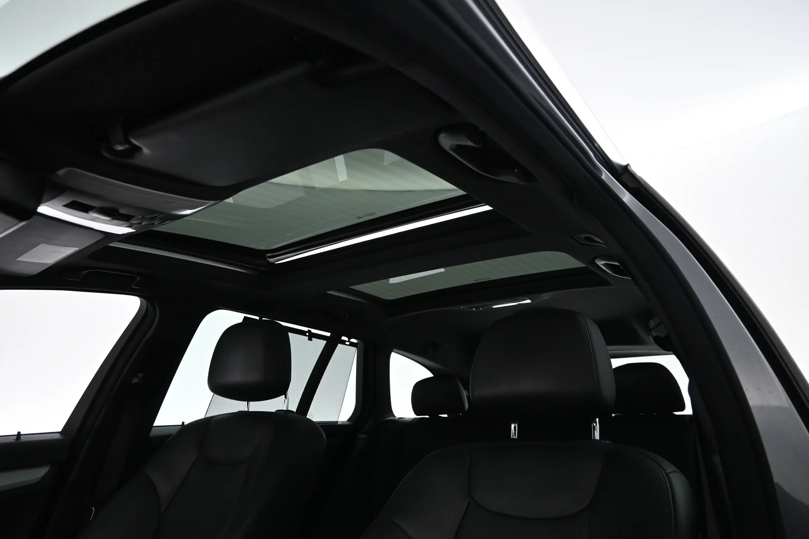Car Image - MvbLfXewEC9pIBcFryfA8