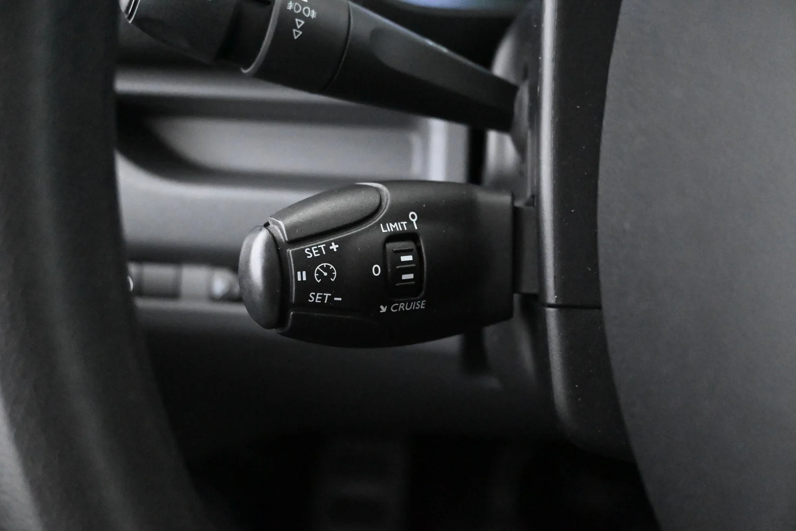 Car Image - 6OJpTKDaUrupm5xscSjuBv