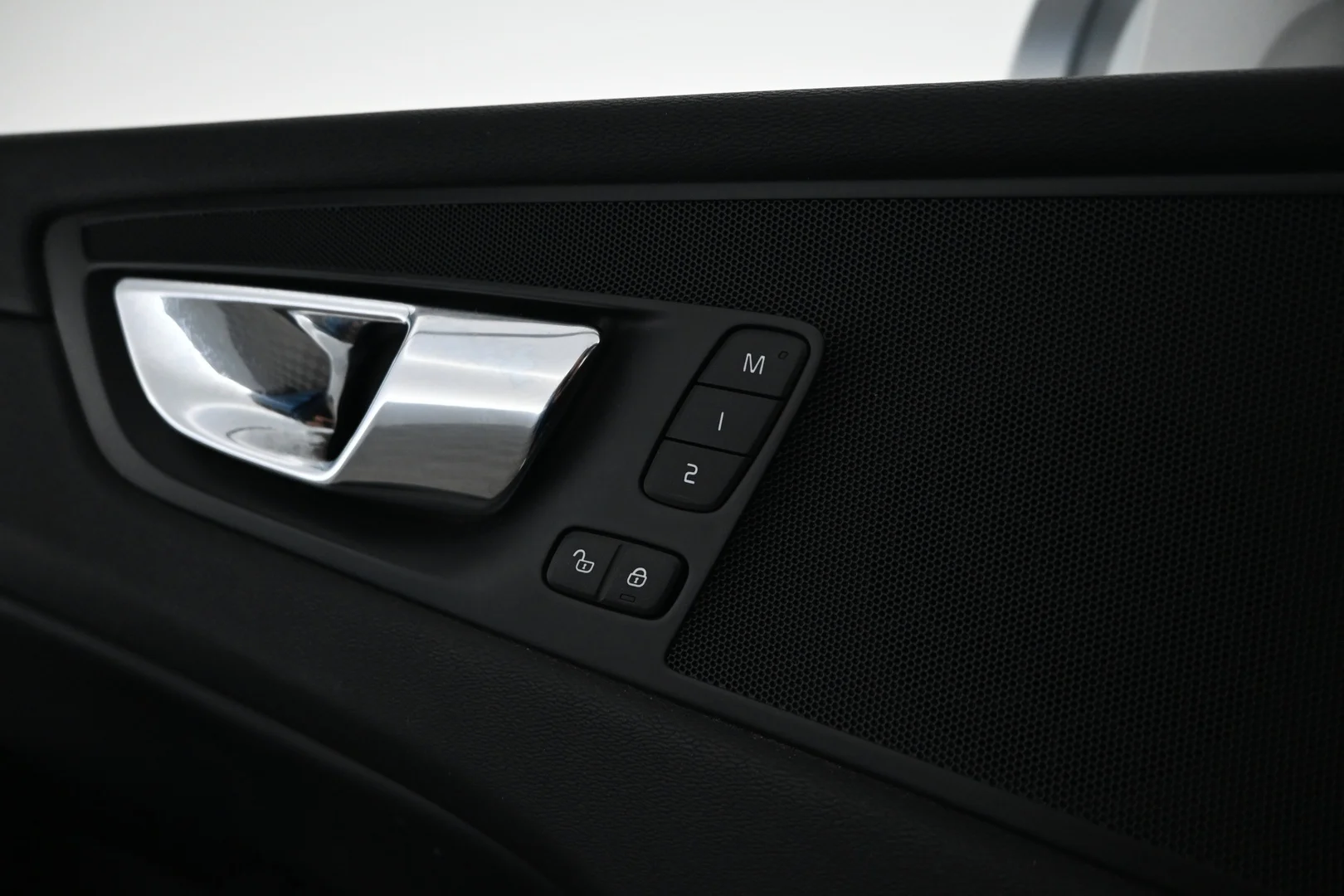 Car Image - 3KbMuCryttikKGzhCBZb6A