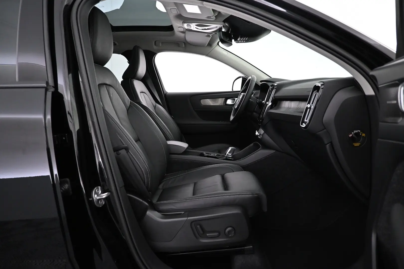 Car Image - vsKuzJ5VKboeEMwWi2dsE