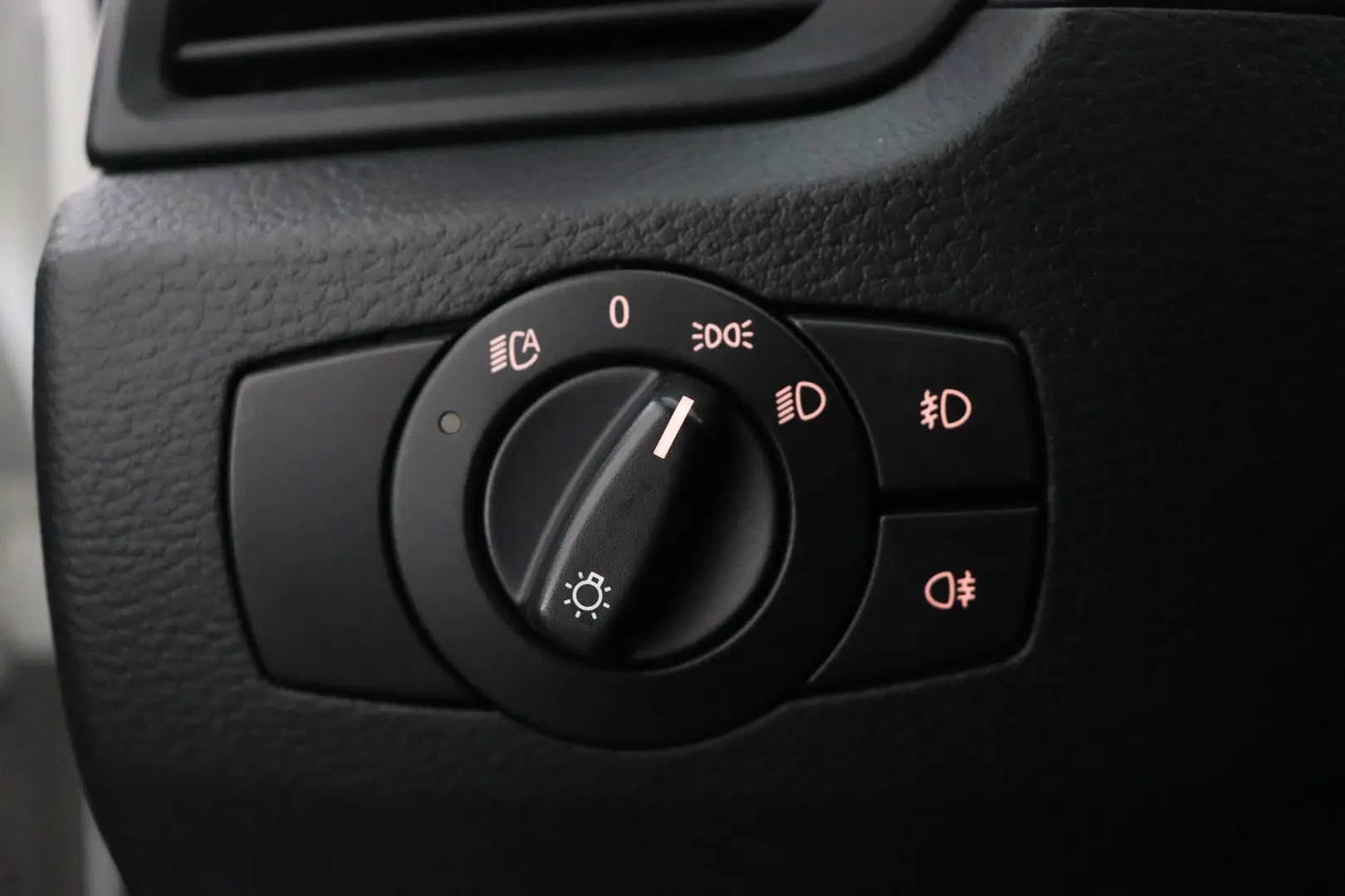 Car Image - 2FY2Il7tyMaTbVWK0OWELe