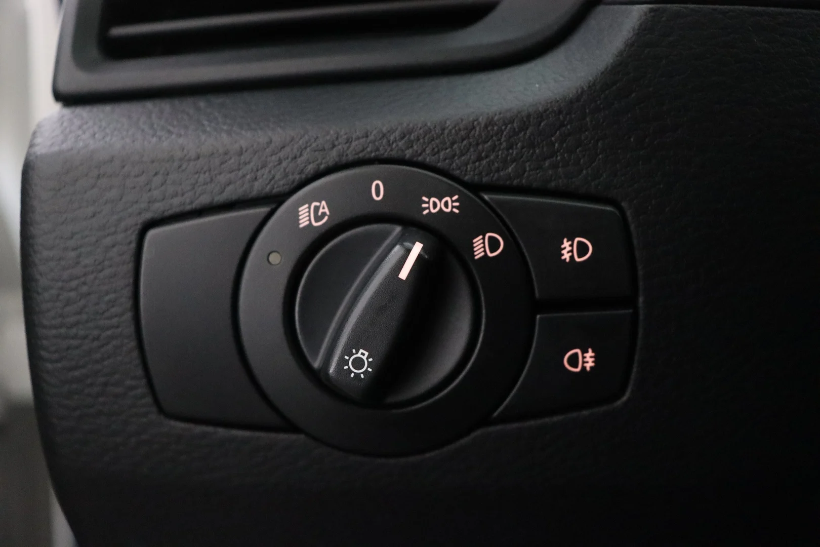 Car Image - 2FY2Il7tyMaTbVWK0OWELe