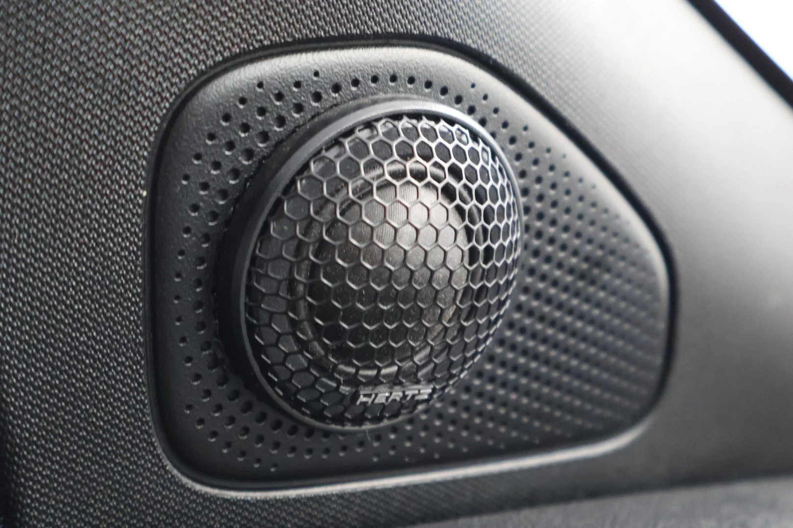 Car Image - 4zqNvPo2UYBd7iTJsAXRVg
